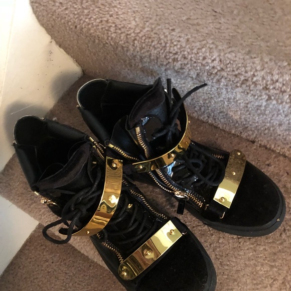 ‼️‼️‼️SALE‼️‼️‼️ GZ Design! Black Gold! 😎 - Picture 2 of 2